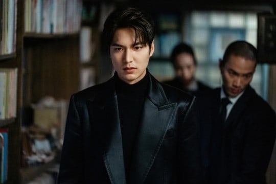 อีมินโฮ(Lee Min Ho) ไร้ความปราณีในการกำจัดศัตรูสำหรับตอนล่าสุดของ “The King: Eternal Monarch”