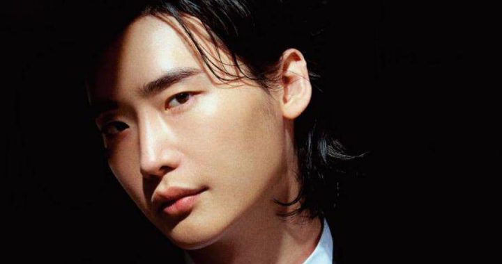 อีจงซอก(Lee Jong Suk) พูดถึงการรับราชการทหารตัวละครของเขาใน “Romance Is A Bonus Book” และอื่น ๆ