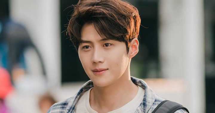 คิมซอนโฮ(Kim Seon Ho) กลายเป็นฮีโร่ที่มีเสน่ห์ของหมู่บ้านสำหรับละครเรื่องใหม่ “Hometown Cha-Cha-Cha”