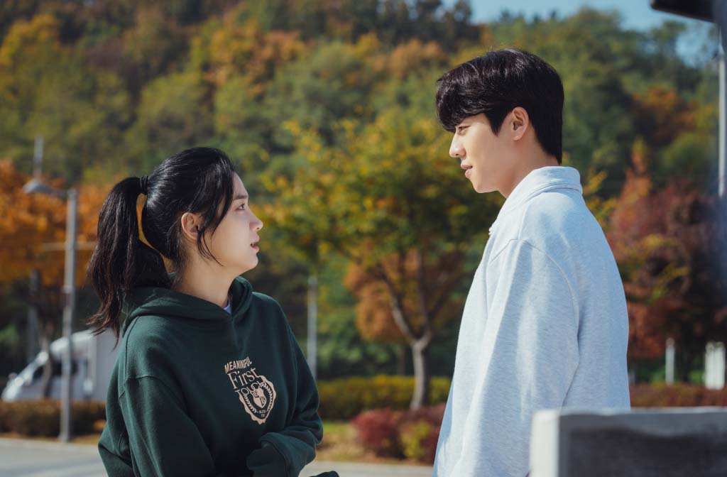 แชจงฮยอบ(Chae Jong Hyeop) และพัคจูฮยอน(Park Ju Hyun) แลกเปลี่ยนรอยยิ้มที่ร่าเริงในละครเรื่องใหม่ “Love All Play”
