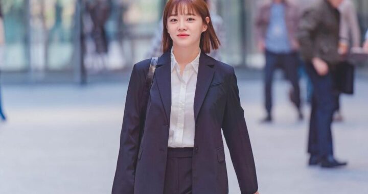 คิมเซจอง (Kim Se Jeong) แสดงความรักต่อเว็บตูน ในฐานะพนักงานน้องใหม่ที่มีจิตวิญญาณเชิงบวกในละครที่เรื่องล่าสุด