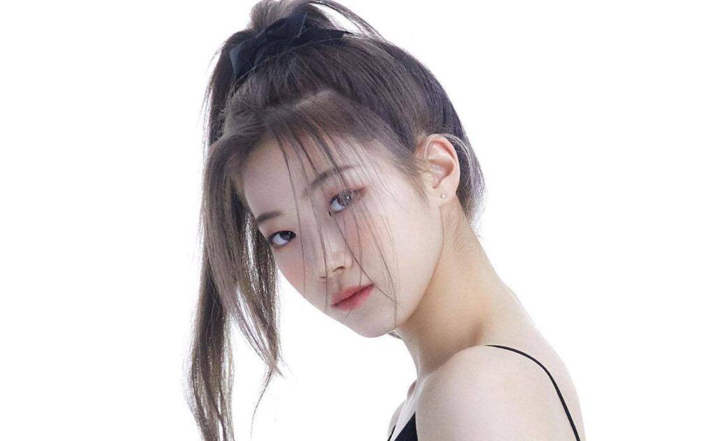 คาซูฮะ(Kazuha) วง LE SSERAFIM