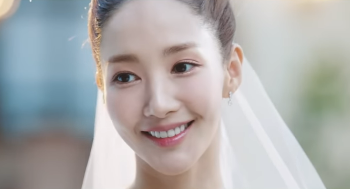 พัคมินยอง(Park Min Young) เปล่งประกายด้วยความสุขในวันแต่งงานของเธอในทีเซอร์สำหรับละครเรื่องใหม่ “Love In Contract”
