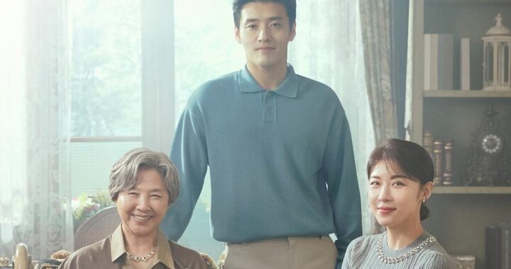 คังฮานึล, โกดูชิม และฮาจีวอน โพสท่าอย่างมีความสุขในฐานะ “ครอบครัว” ในโปสเตอร์ “Curtain Call” อันอบอุ่น